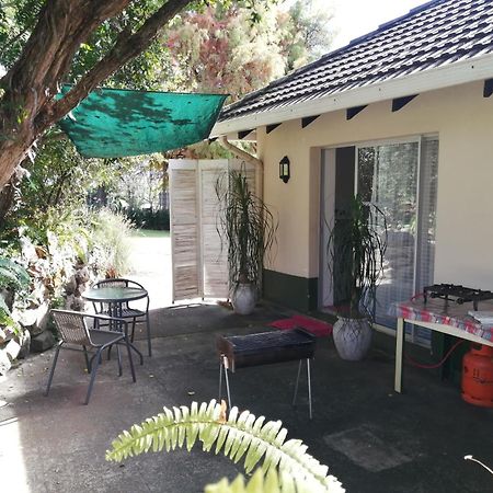 לינה וארוחת בוקר Champagne Valley Bell Park Self Catering מראה חיצוני תמונה