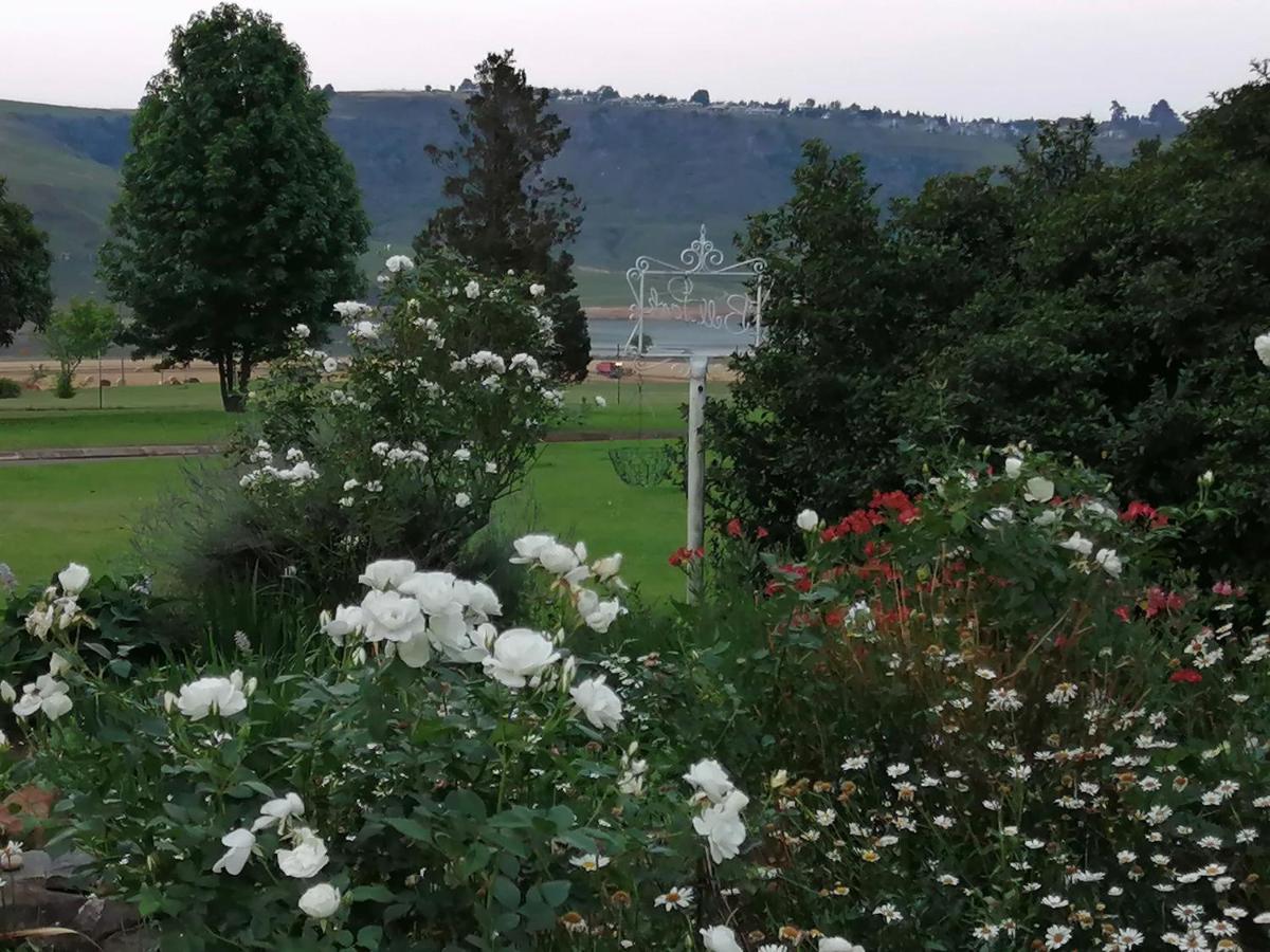 לינה וארוחת בוקר Champagne Valley Bell Park Self Catering מראה חיצוני תמונה