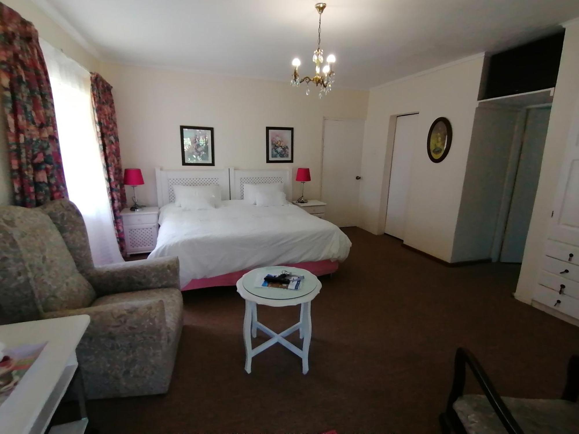 לינה וארוחת בוקר Champagne Valley Bell Park Self Catering מראה חיצוני תמונה