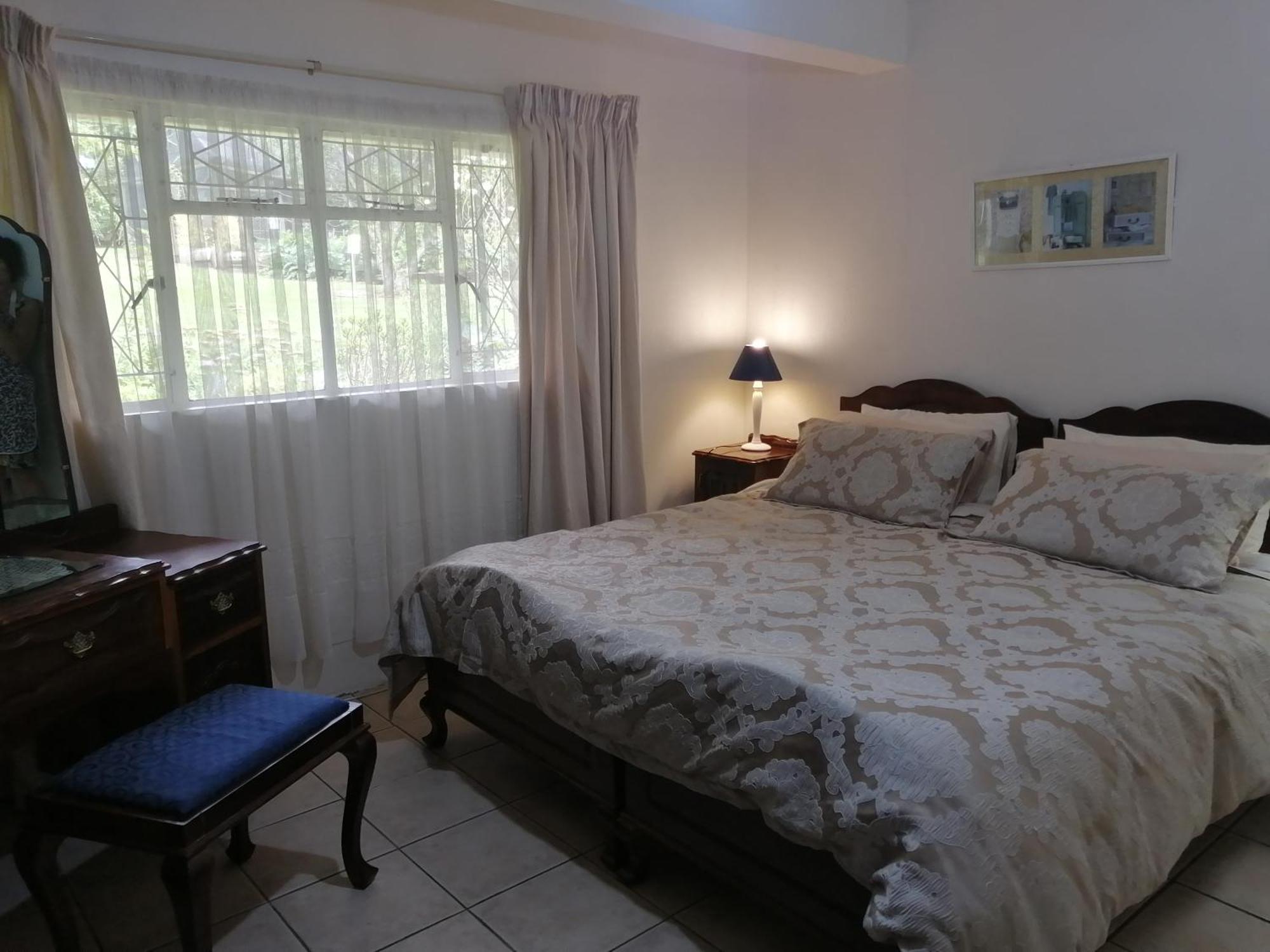 לינה וארוחת בוקר Champagne Valley Bell Park Self Catering מראה חיצוני תמונה
